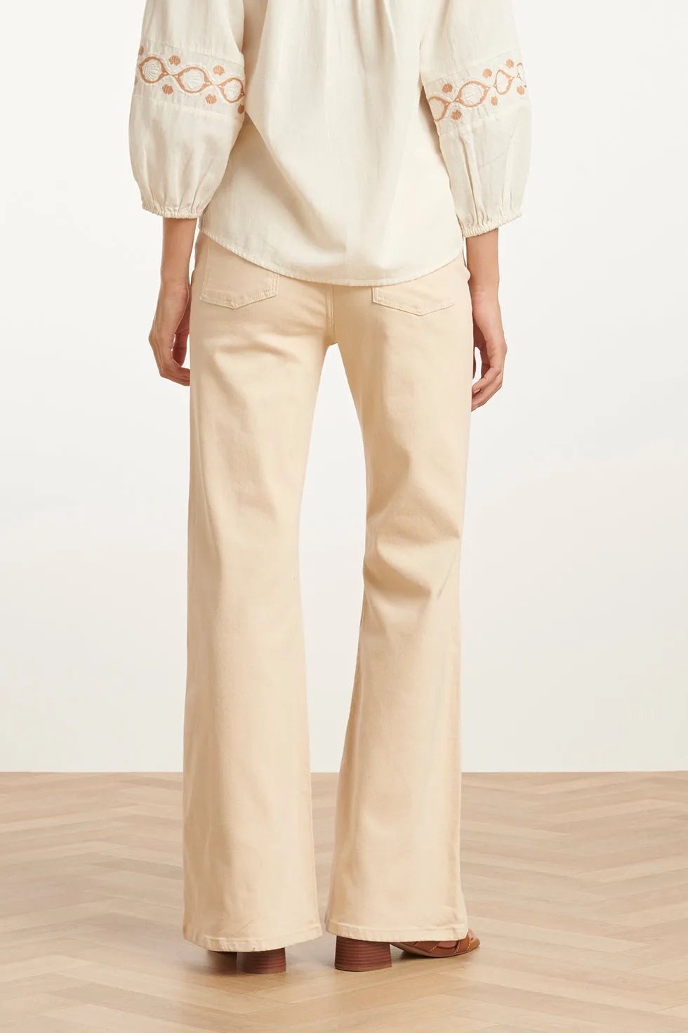 25206  Flared Jeans | sand