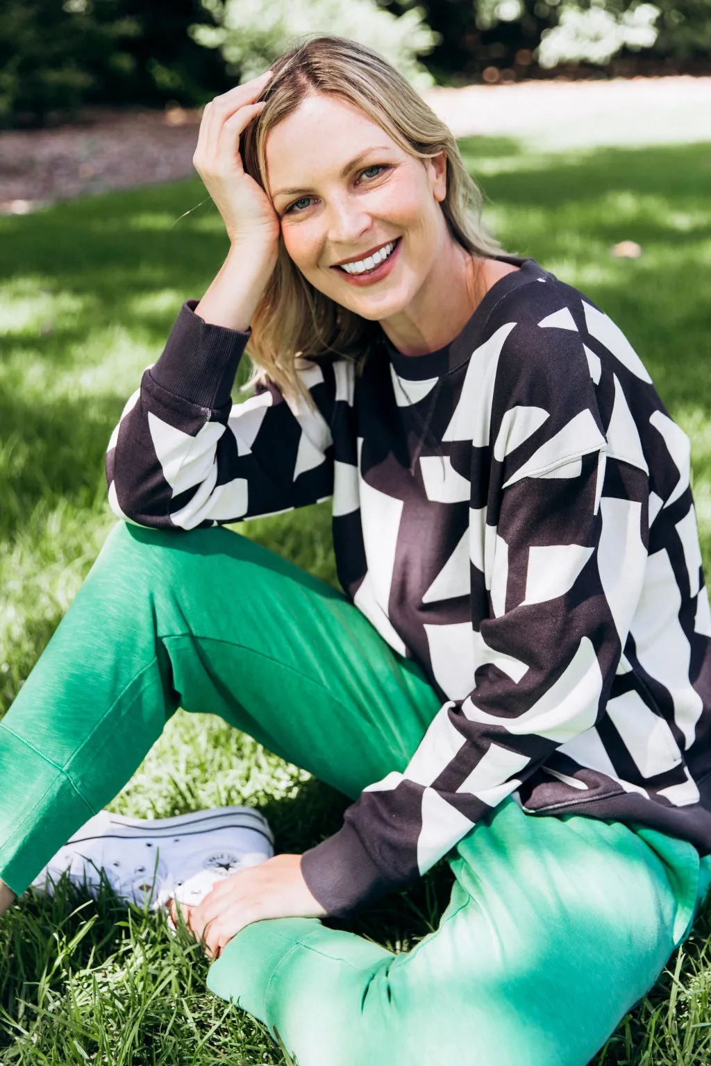 Elm Dali Geo Print Crew Midnight White